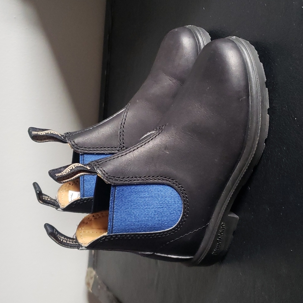 NWOT Blundstone Kids Boots size 11